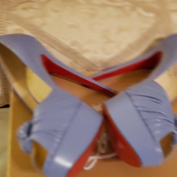 Beautiful Louboutin Gressimo Lavender Sz 39 1/2 - Picture 5 of 7